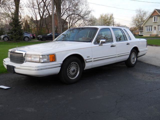1994 Lincoln Town Car Exucative - photo 6