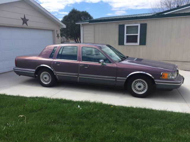 1994 Lincoln Town Car Signature - photo 2