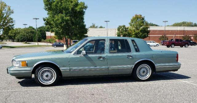 1994 Lincoln Town Car