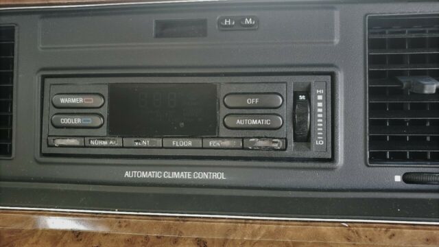 1994 Lincoln Town Car - photo 12
