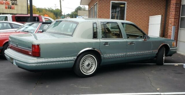 1994 Lincoln Town Car - photo 4