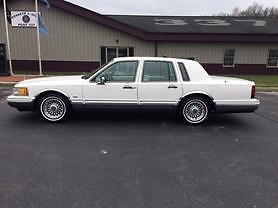 1994 Lincoln Town Car - photo 2
