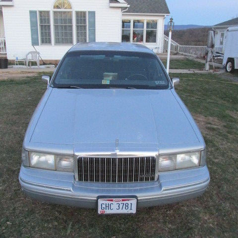 1994 Lincoln Town Car - photo 2