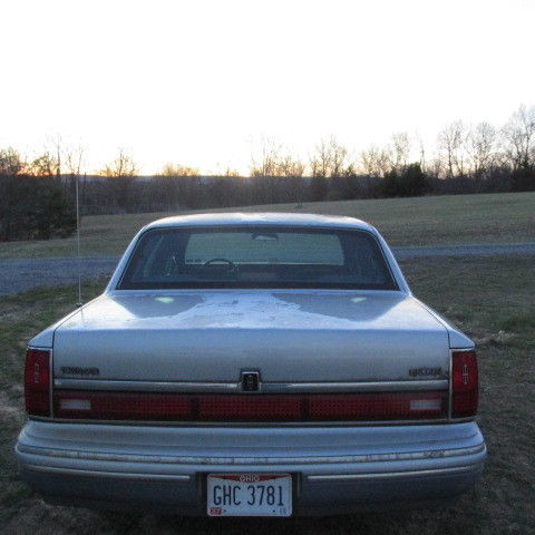 1994 Lincoln Town Car - photo 4