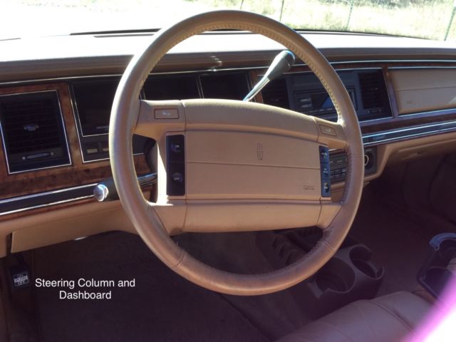 1994 Lincoln Town Car Signature Series - photo 10
