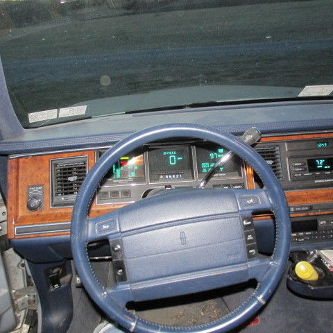 1994 Lincoln Town Car - photo 9