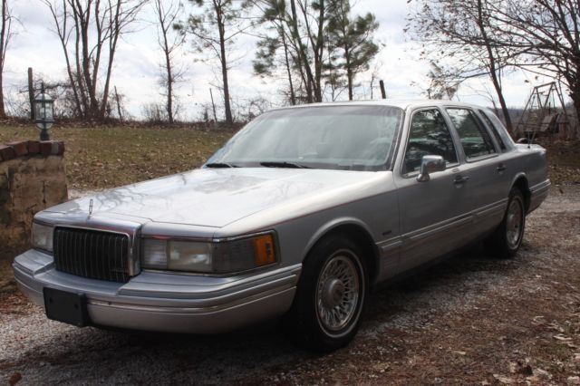 1994 Lincoln Town Car gray leather - photo 7