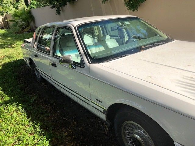 1994 Lincoln Town Car - photo 5
