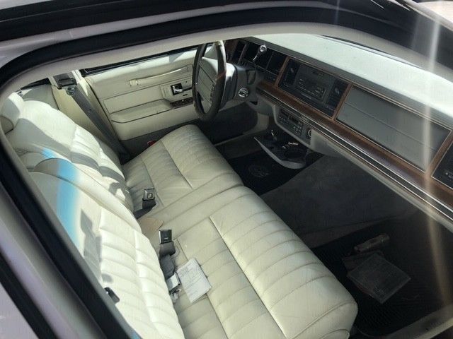 1994 Lincoln Town Car - photo 6