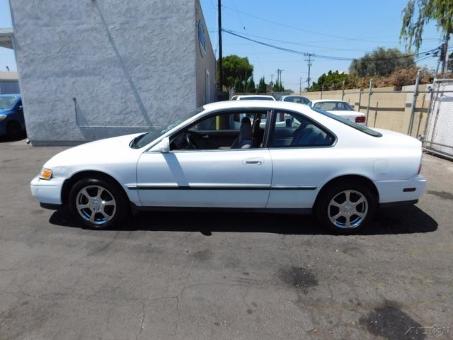 1994 Honda Accord LX - photo 2