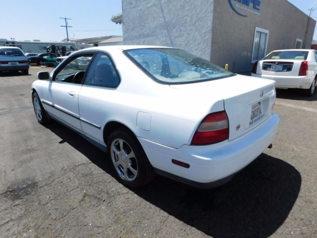 1994 Honda Accord LX - photo 3