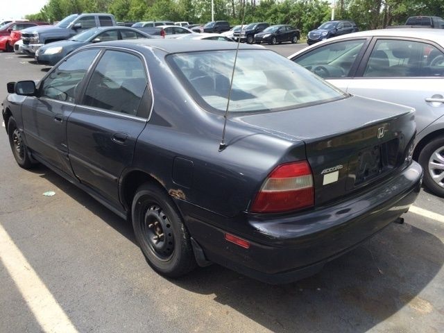 1994 Honda Accord LX - photo 4