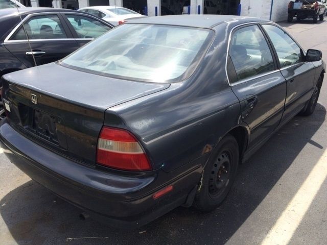 1994 Honda Accord LX - photo 6