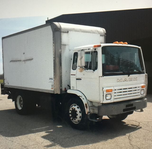1994 Mack MS200P Mid-Liner Base 6.2L 1994 Other Makes MS200P Mid-Liner