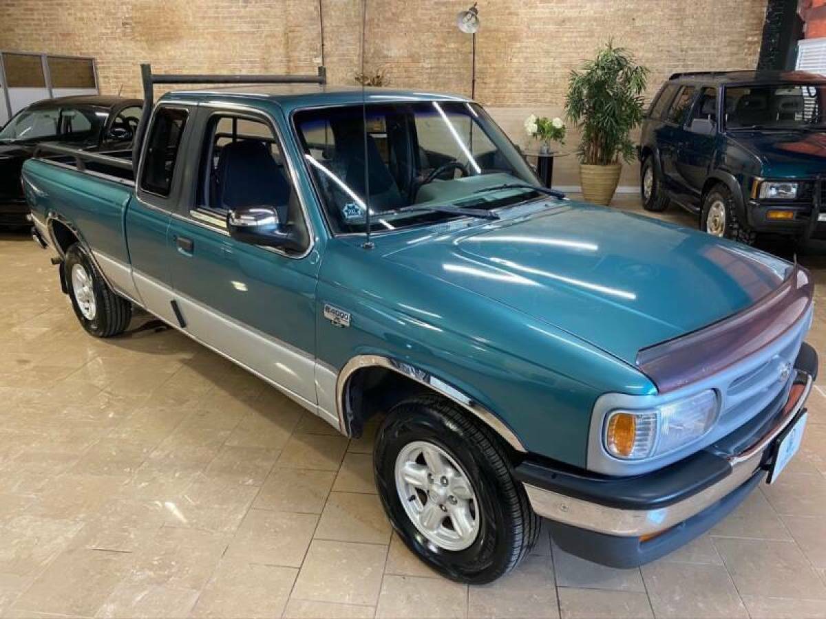 1994 Mazda B-Series Pickup B4000 LE 2dr Extended Cab SB Automatic 4-Speed RWD V6 1994 Mazda B-Series Pickups B4000 LE 2dr Extended Cab SB