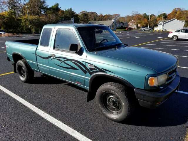 1994 Mazda B3000 B-Series 4x4 Pickup 1994 Mazda B-Series Pickups Base