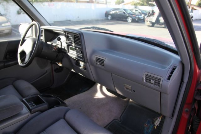 1994 Mazda B-Series Pickups B3000 LX - photo 12