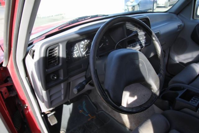 1994 Mazda B-Series Pickups B3000 LX - photo 8