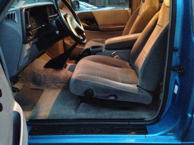 1994 Mazda B-Series Pickups B3000 - photo 8