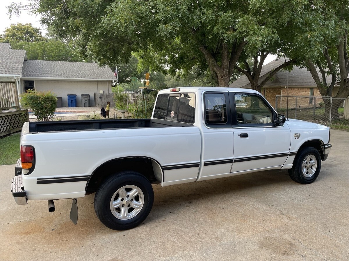 1994 Mazda B-Series Pickups CAB PLUS - photo 8