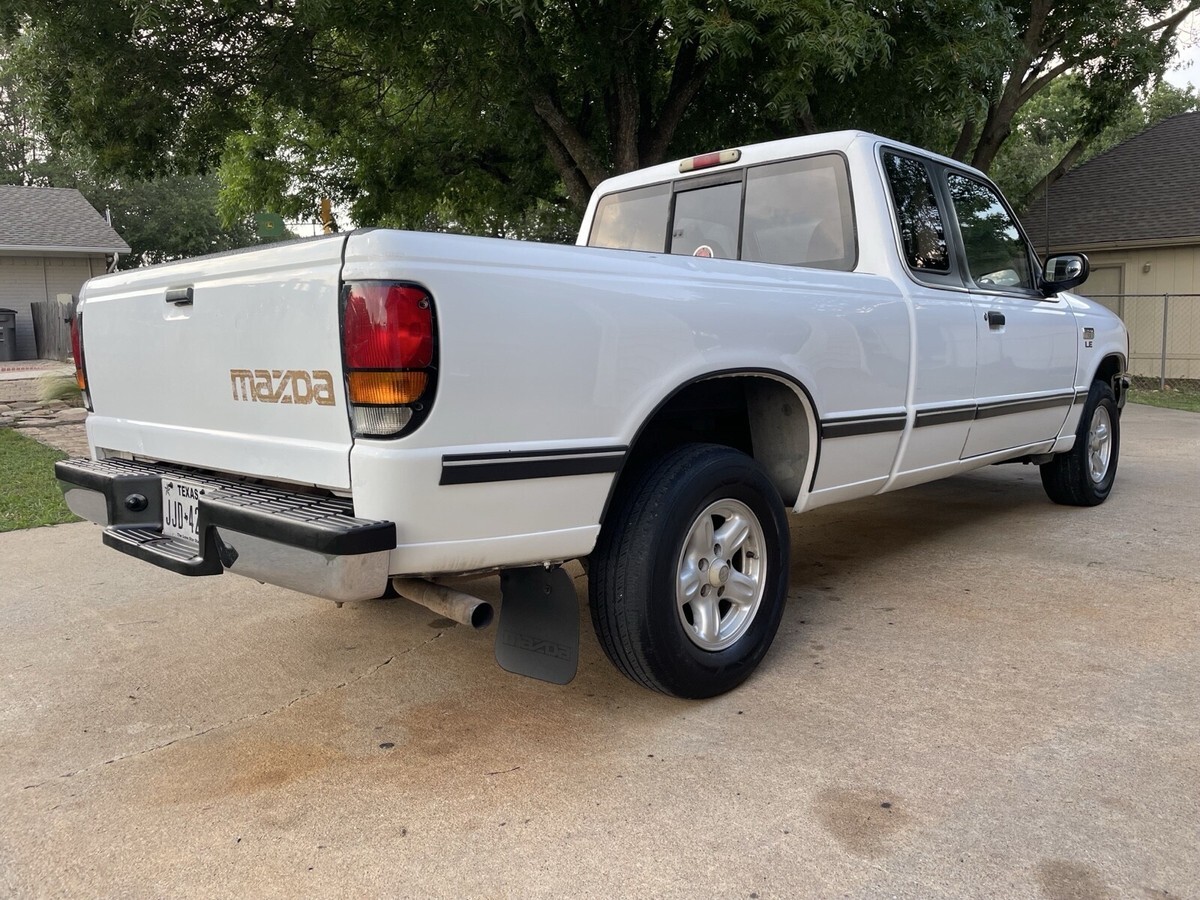 1994 Mazda B-Series Pickups CAB PLUS - photo 9