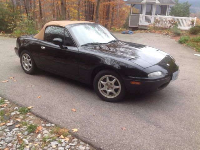 1994 Mazda MX-5 Miata Base Convertible 2-Door - photo 3