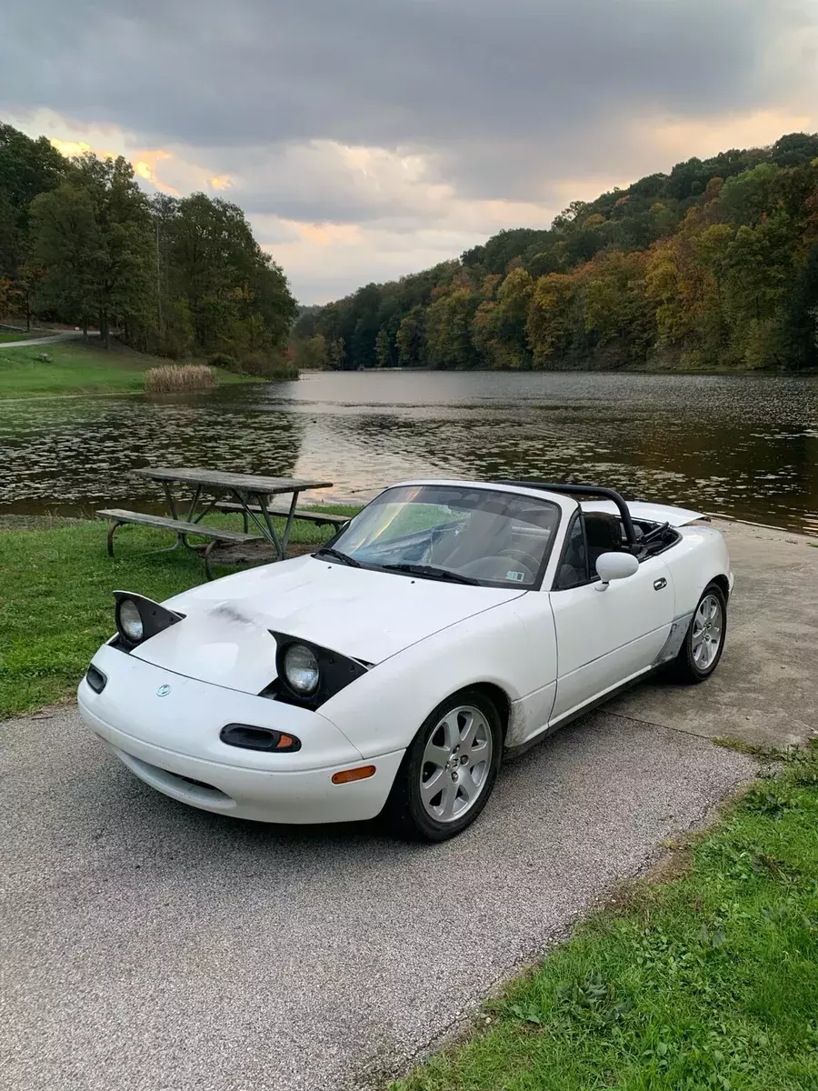 1994 Mazda Mx-5 Miata Convertible White 1994 Mazda MX-5 Miata