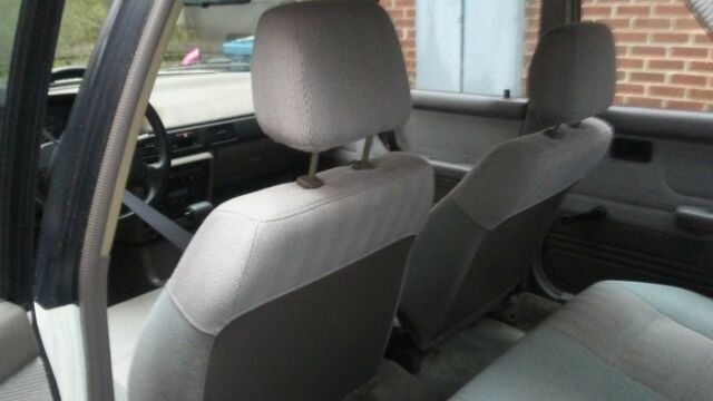 1994 Mazda Protege DX Sedan 4 DR - photo 8