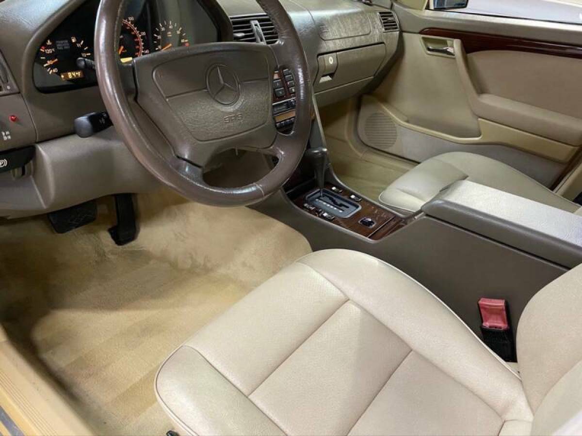 1994 Mercedes-Benz C-Class C 220 4dr Sedan - photo 6