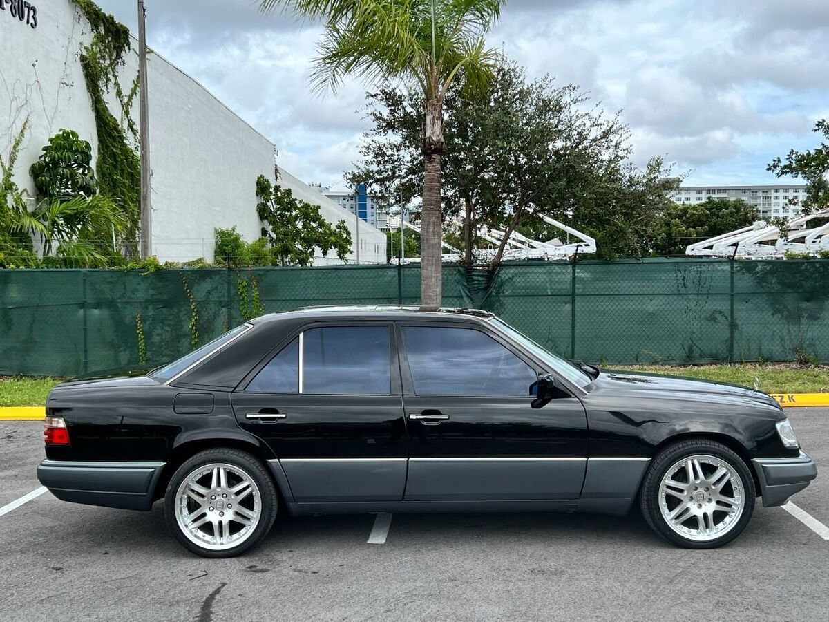 1994 Mercedes-Benz E-Class E 420 4dr Sedan - photo 2