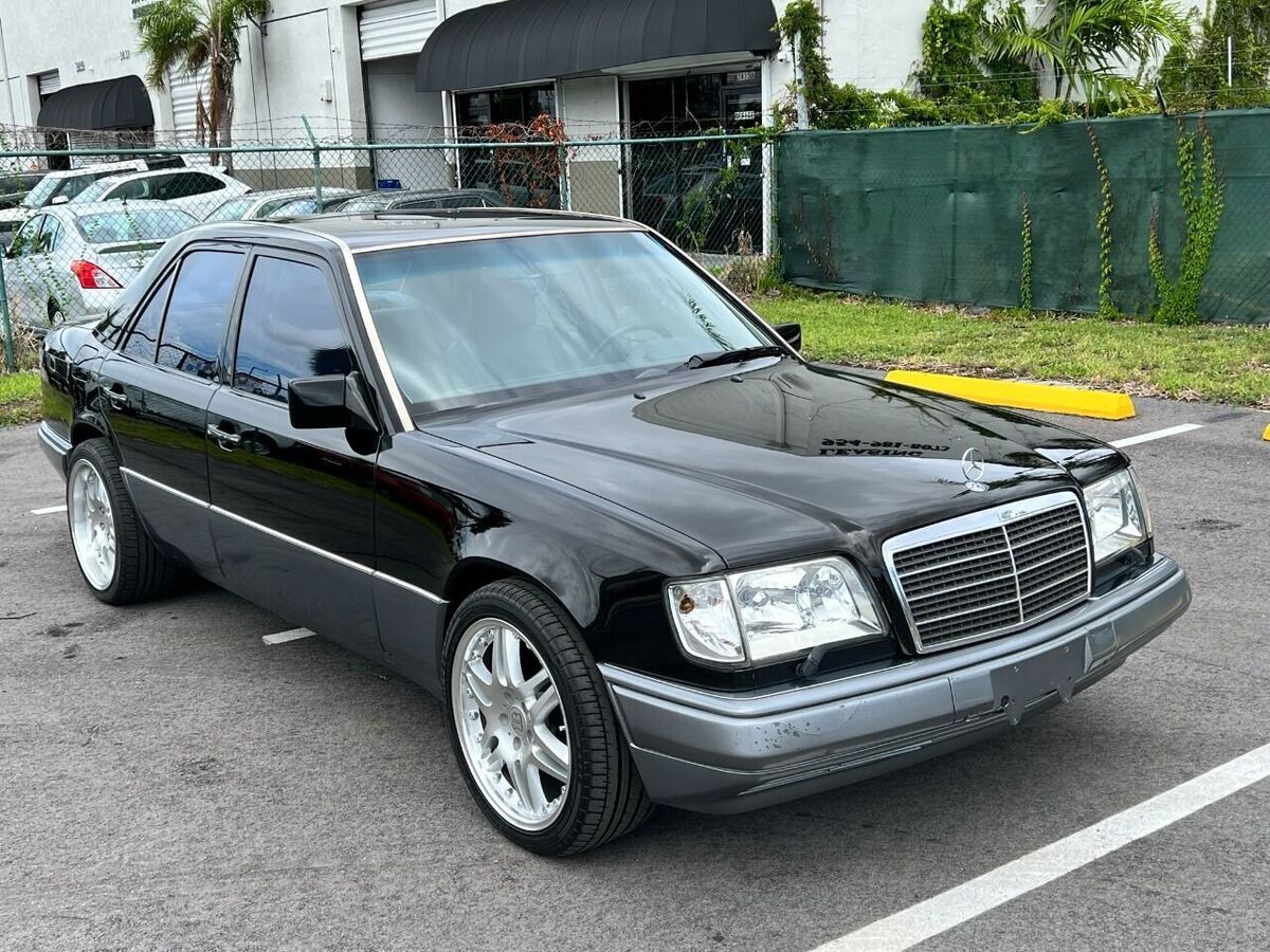1994 Mercedes-Benz E-Class E 420 4dr Sedan - photo 3