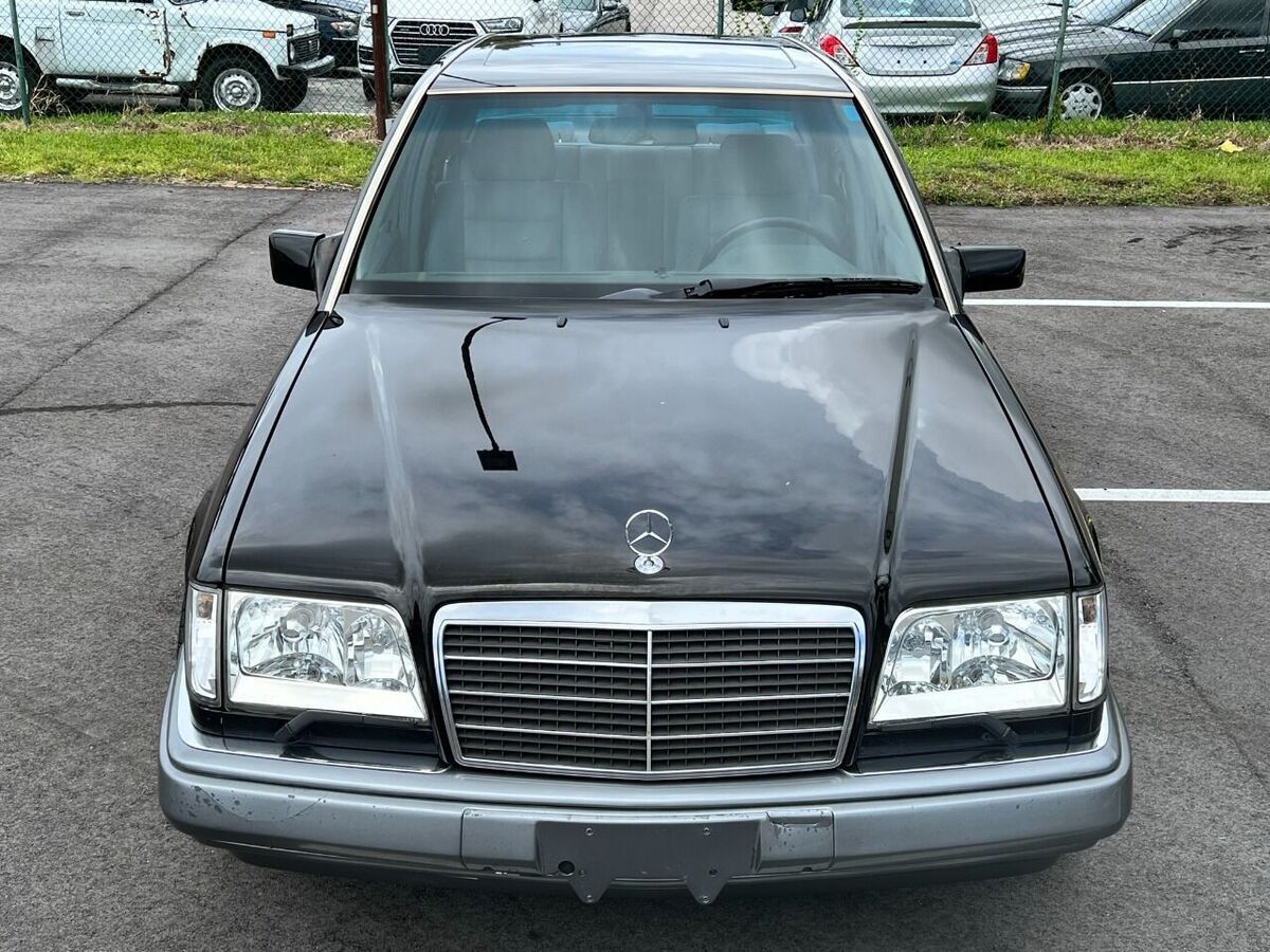 1994 Mercedes-Benz E-Class E 420 4dr Sedan - photo 4