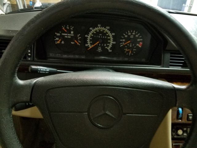1994 Mercedes-Benz E-Class E 320 Convertible - photo 10