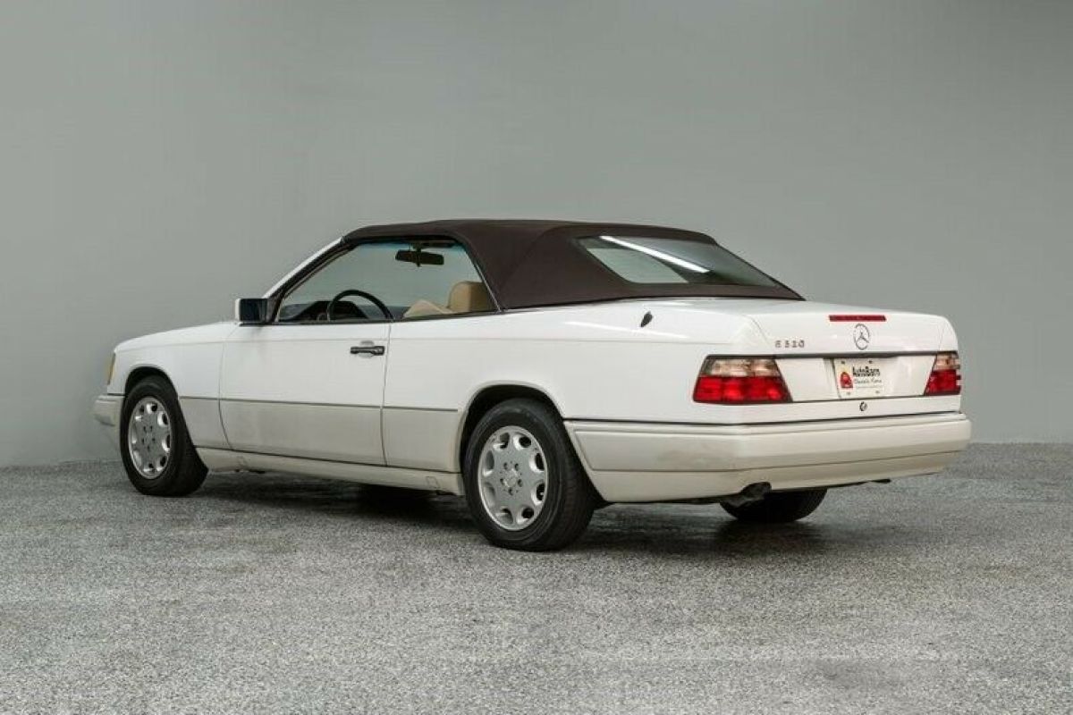 1994 Mercedes-Benz E-Class -- - photo 4