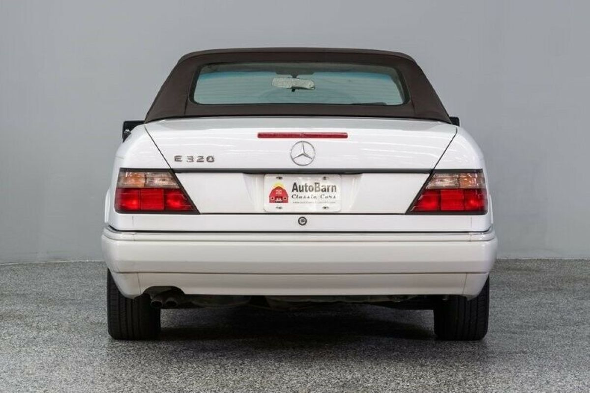 1994 Mercedes-Benz E-Class -- - photo 8