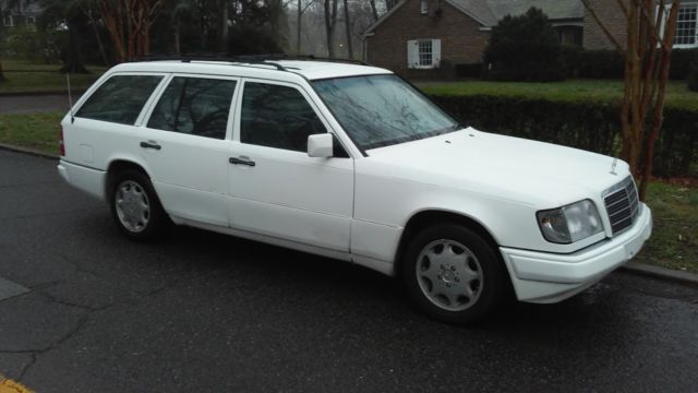 1994 Mercedes-Benz E320 4dr Station Wagon 3.2L I-6 1994 Mercedes-Benz E-Class e320 Wagon