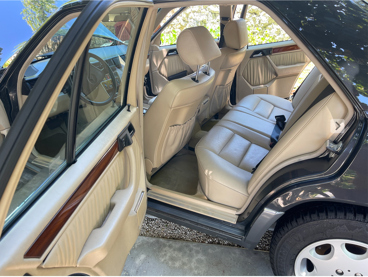 1994 Mercedes-Benz E-Class - photo 12