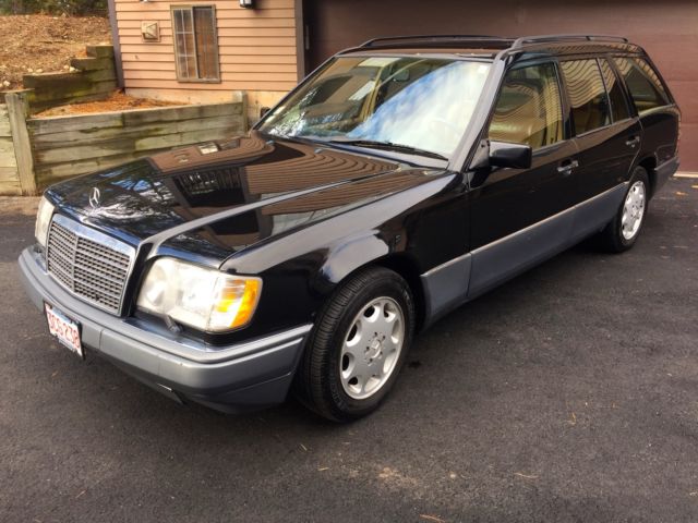 1994 Mercedes Benz E320 Black Station Wagon 1994 Mercedes-Benz 300-Series E320 Wagon