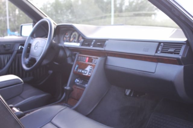 1994 Mercedes-Benz E-Class - photo 5