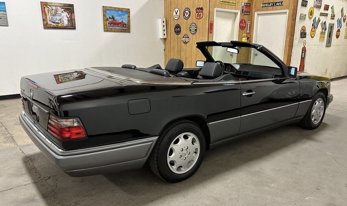 1994 Mercedes-Benz E-Class E320 Convertible W124 - photo 11