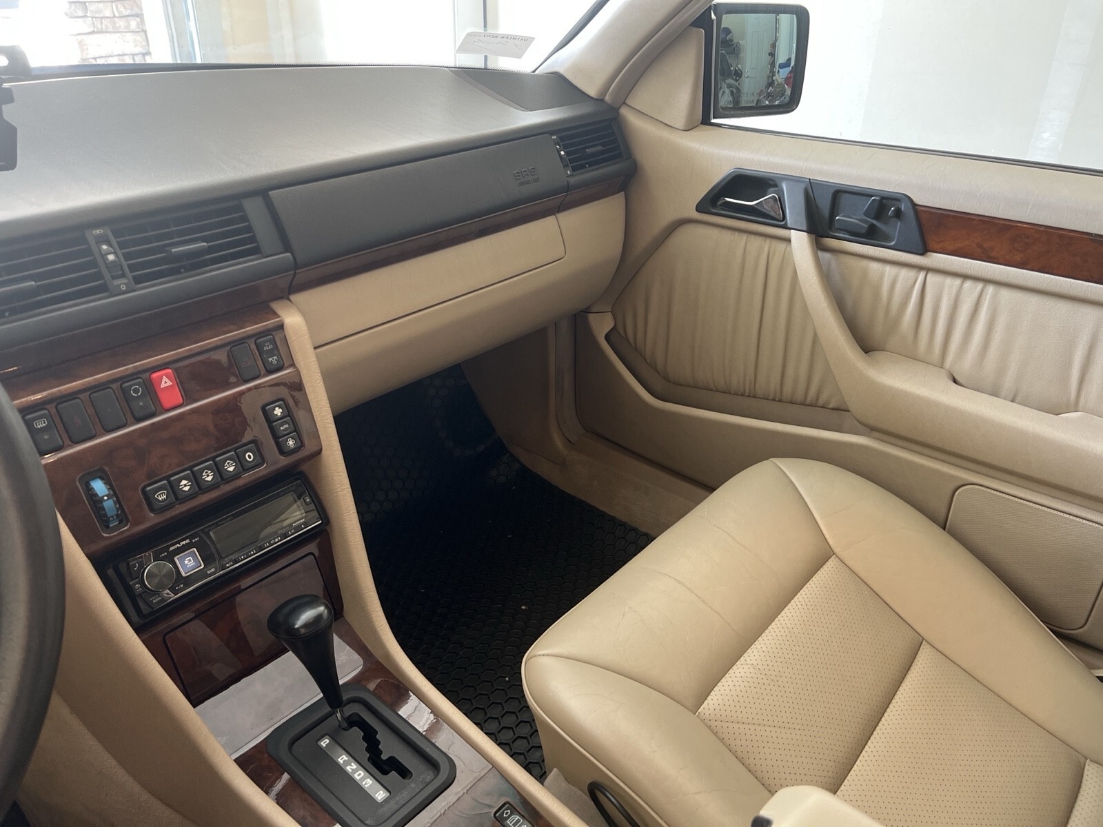 1994 Mercedes-Benz E-Class 320 - photo 10
