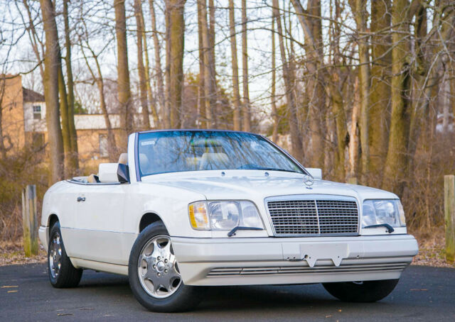 1994 Mercedes-Benz E-Class E320 Low 74K mi Convertible Serviced Southern CARFAX! - photo 3