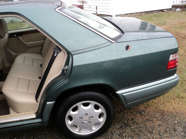 1994 Mercedes-Benz E-Class -- - photo 5