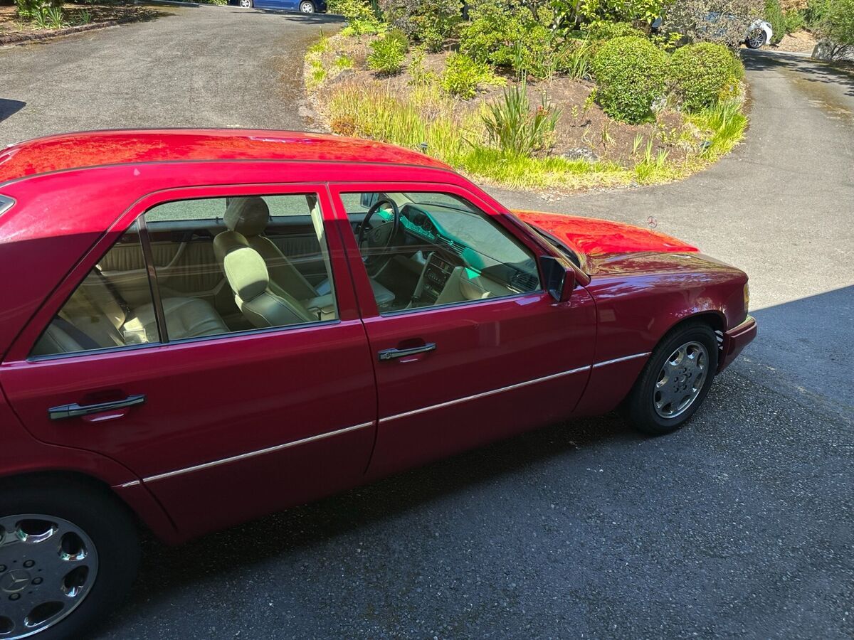1994 Mercedes-Benz E-Class 320 BASE - photo 3