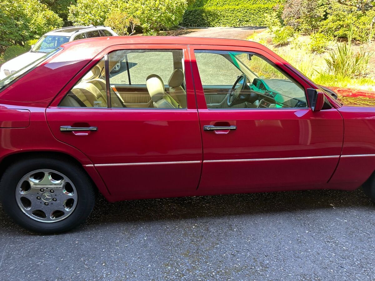 1994 Mercedes-Benz E-Class 320 BASE - photo 4