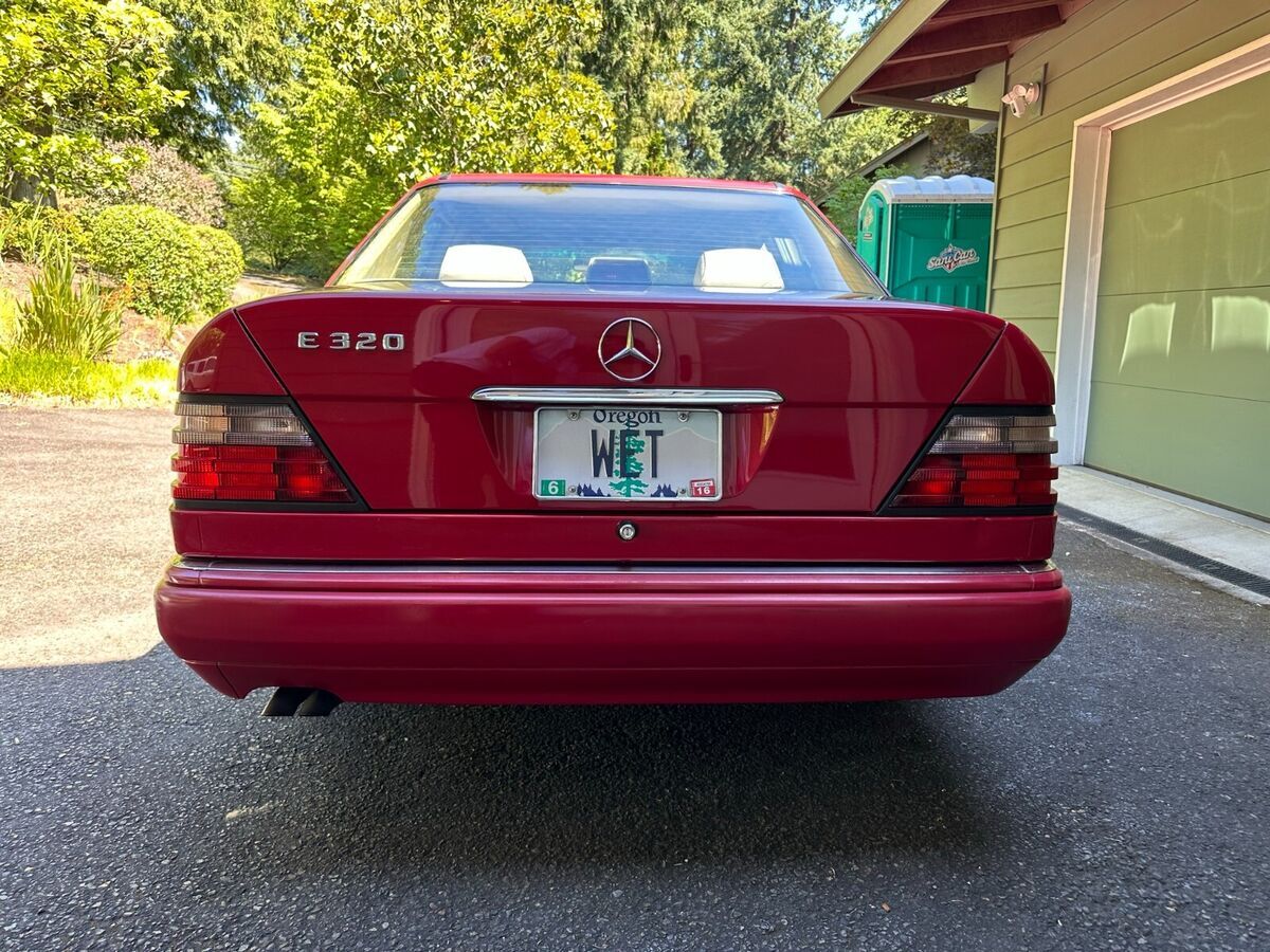 1994 Mercedes-Benz E-Class 320 BASE - photo 9