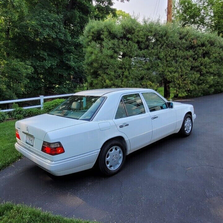 1994 Mercedes-Benz E-Class 320 - photo 3