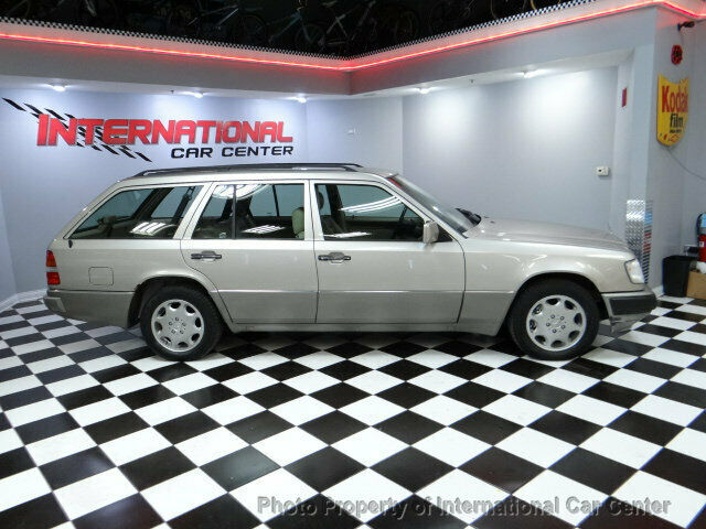 1994 Mercedes-Benz 300-Series E320 Touring Wagon - photo 2