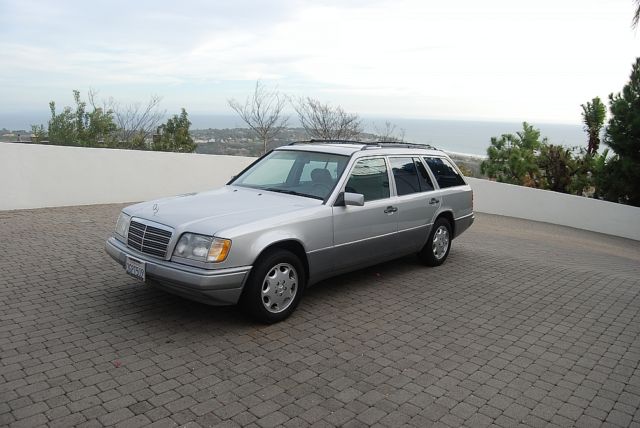 1994 MERCEDES BENZ E320 WAGON SUPER NICE CALIFORINA CAR rare! show condition 1994 Mercedes-Benz E-Class