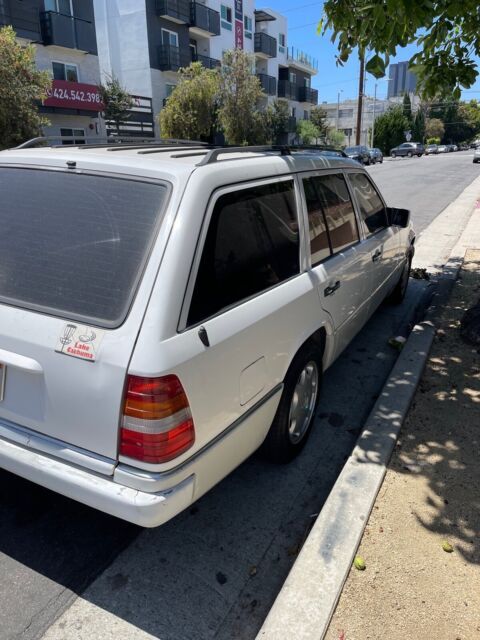 1994 Mercedes-Benz E-Class 320 - photo 2